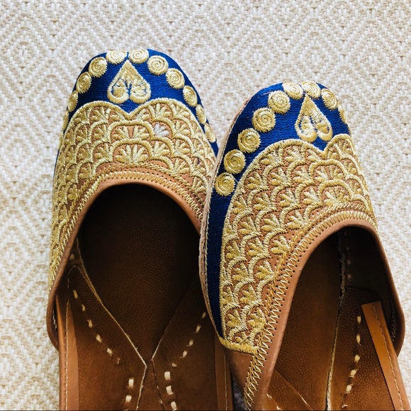 Shoes - MOVING OUT in TWO WEEKS! HELP! Electric Blue Jutti